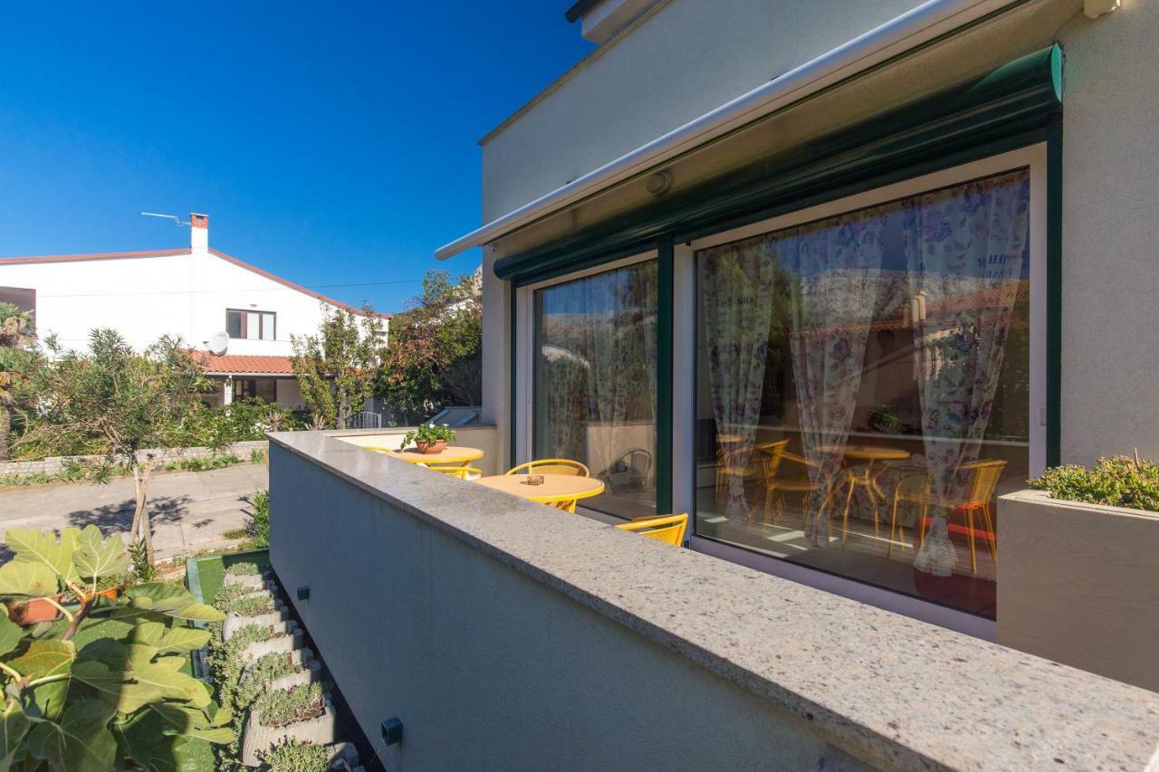 Apartments & Rooms Ddd2 Baska  Exterior photo